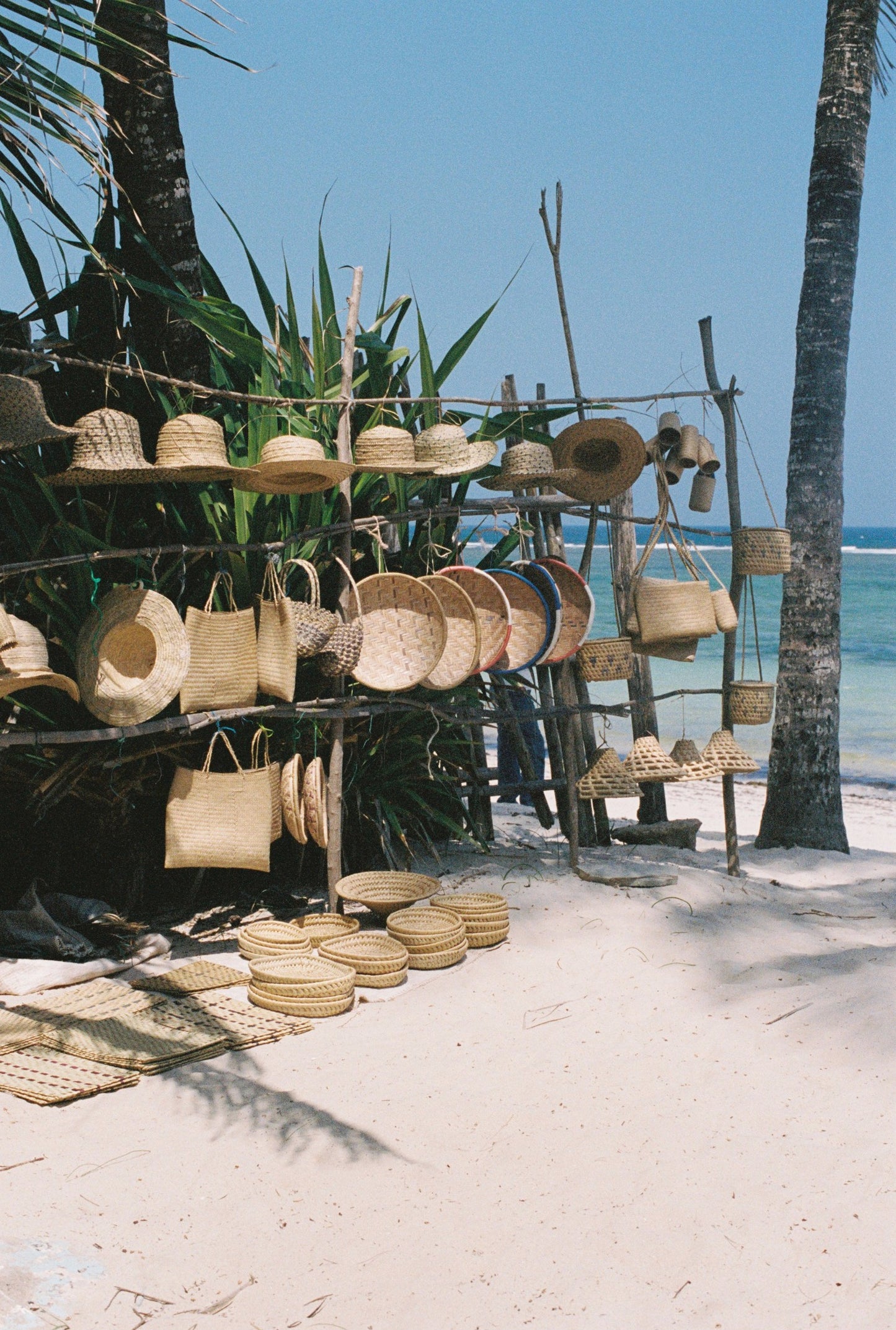 WOVEN TRAY