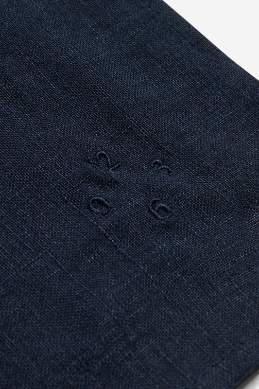 Accessories napkin, set of 2, 100% Belgian linen, midnight navy, with embroidered numbers.