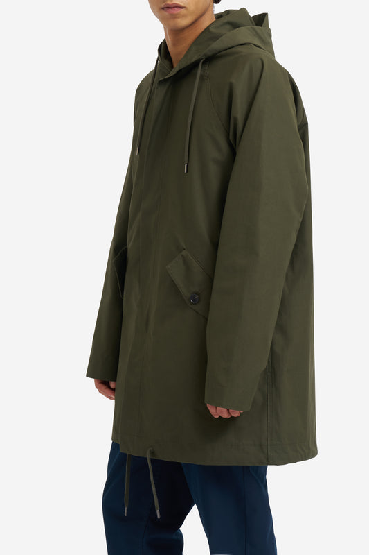 Men's outerwear parka, organic cotton EtaProof®, olive, with adjustable hood, hem, and flap pockets.