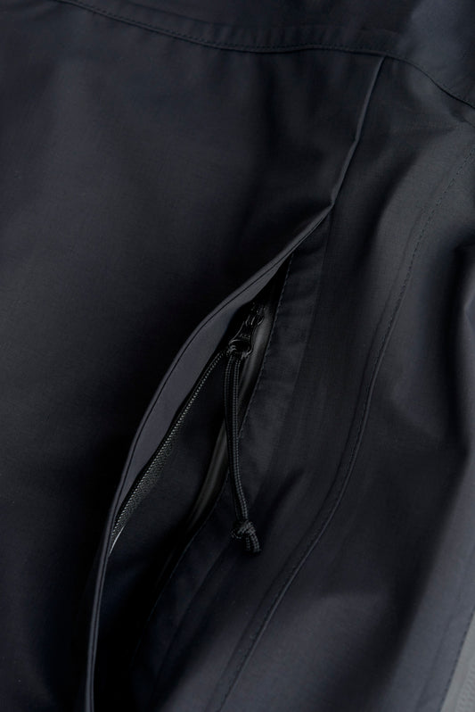 RAIN JACKET