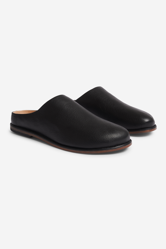 Unisex accessories slippers, black chrome-free cow leather, handmade, clean silhouette.