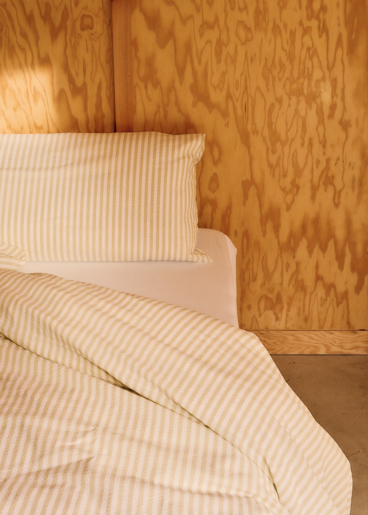 Bedding duvet cover and pillowcase, 100% organic cotton seersucker, sage stripe.