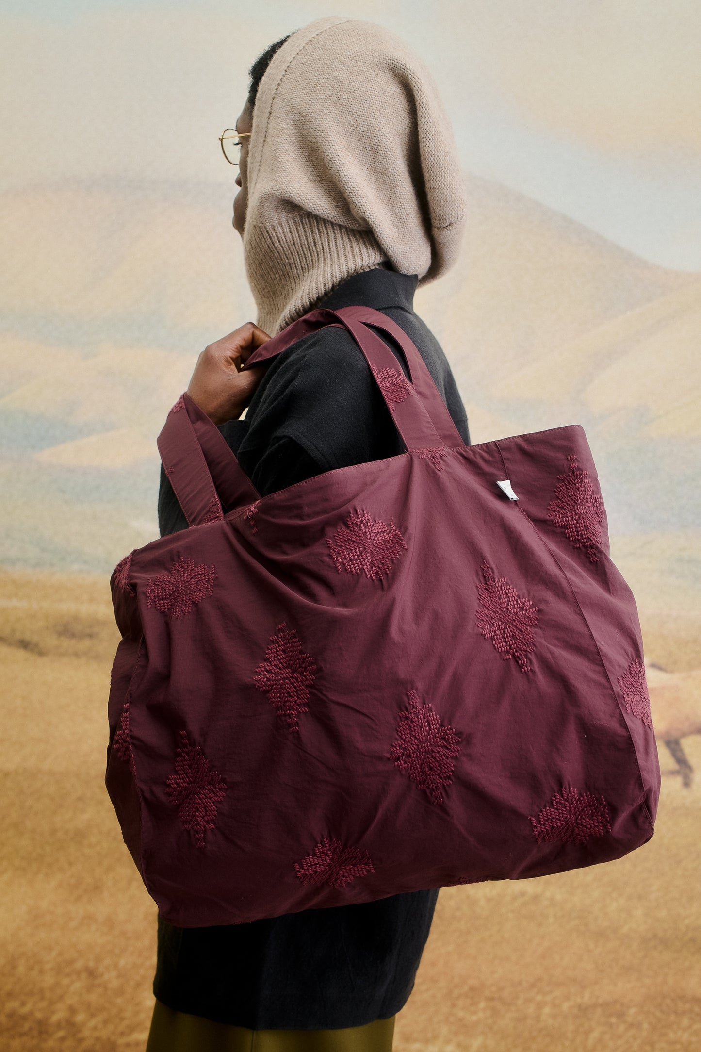 TEELI TOTE BAG