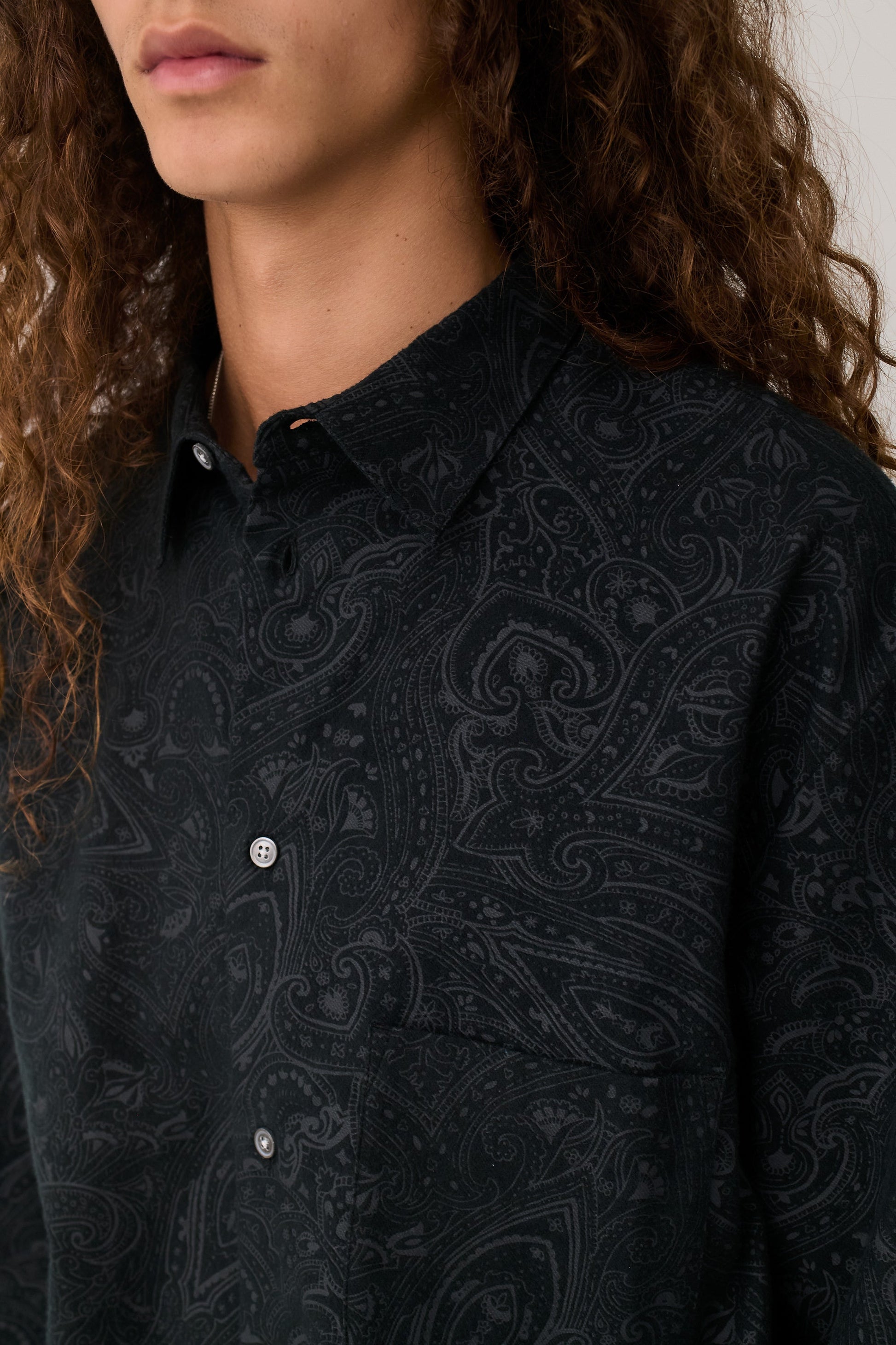 Gusto Shirt Washed Black Ornament