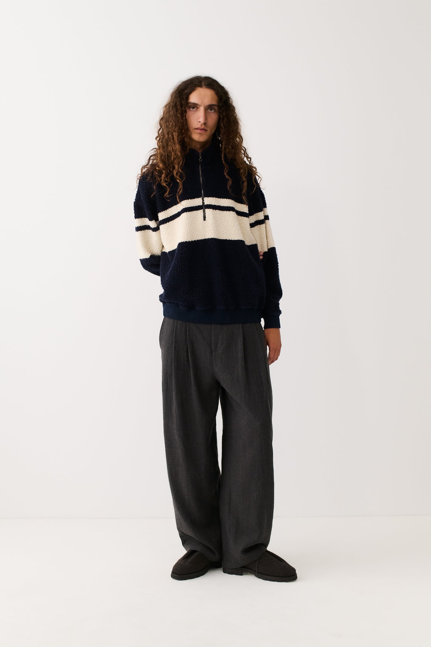 NOYAN ZIP SWEATER