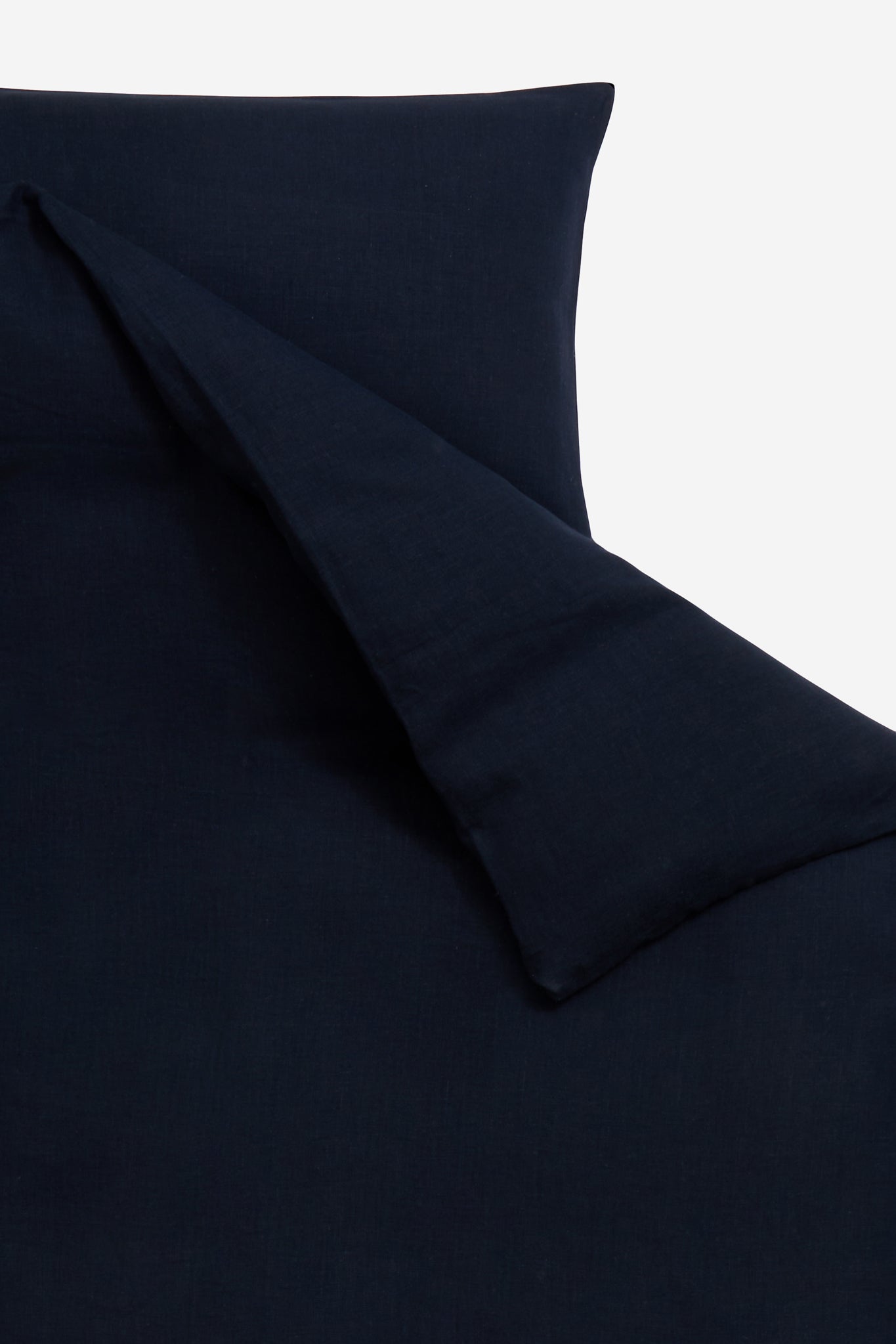 Duvet cover, organic cotton, midnight navy, 140x200cm, with zipper closure.