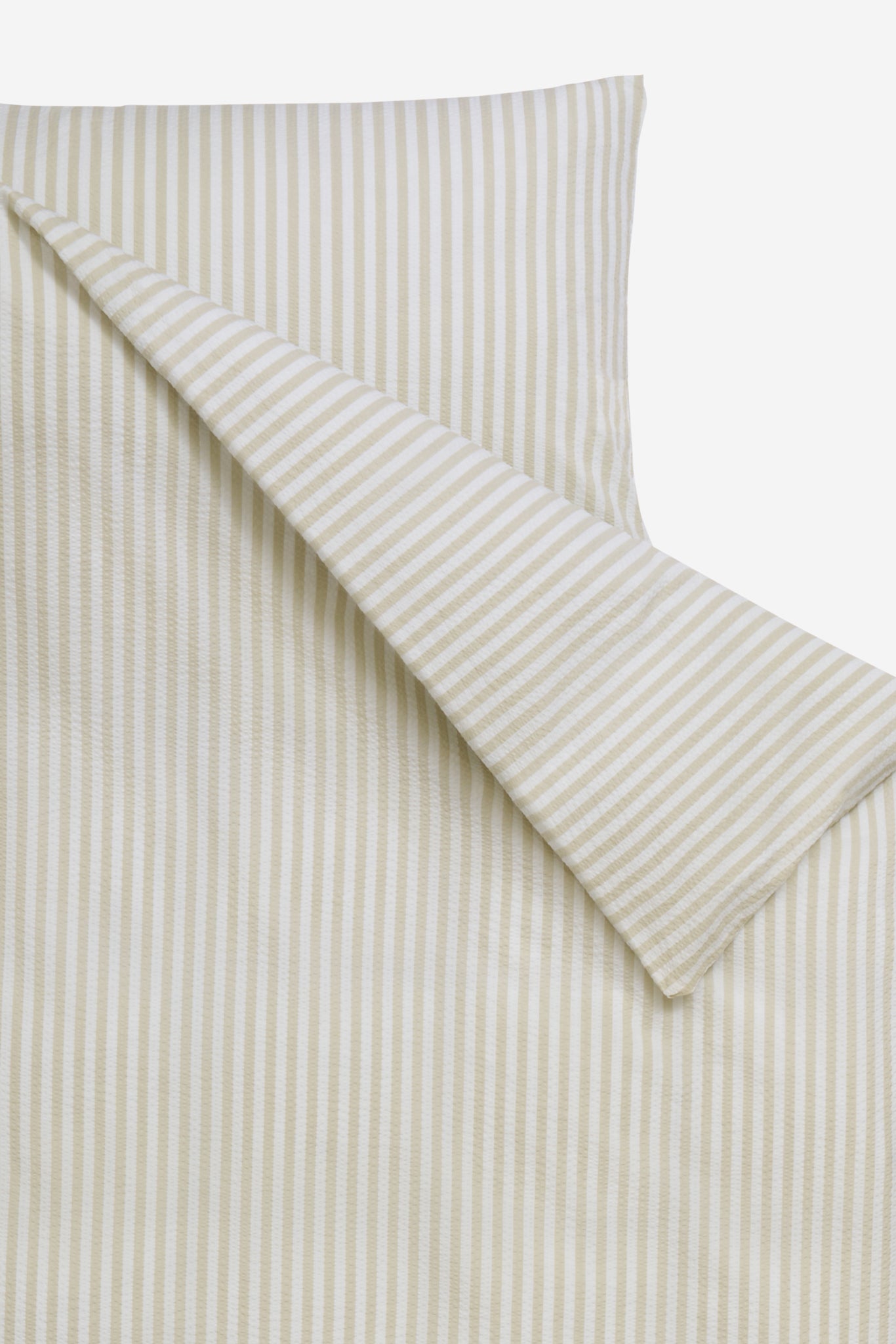 Duvet cover, 100% organic cotton seersucker, sage stripe, 140x200cm, with zipper closure.