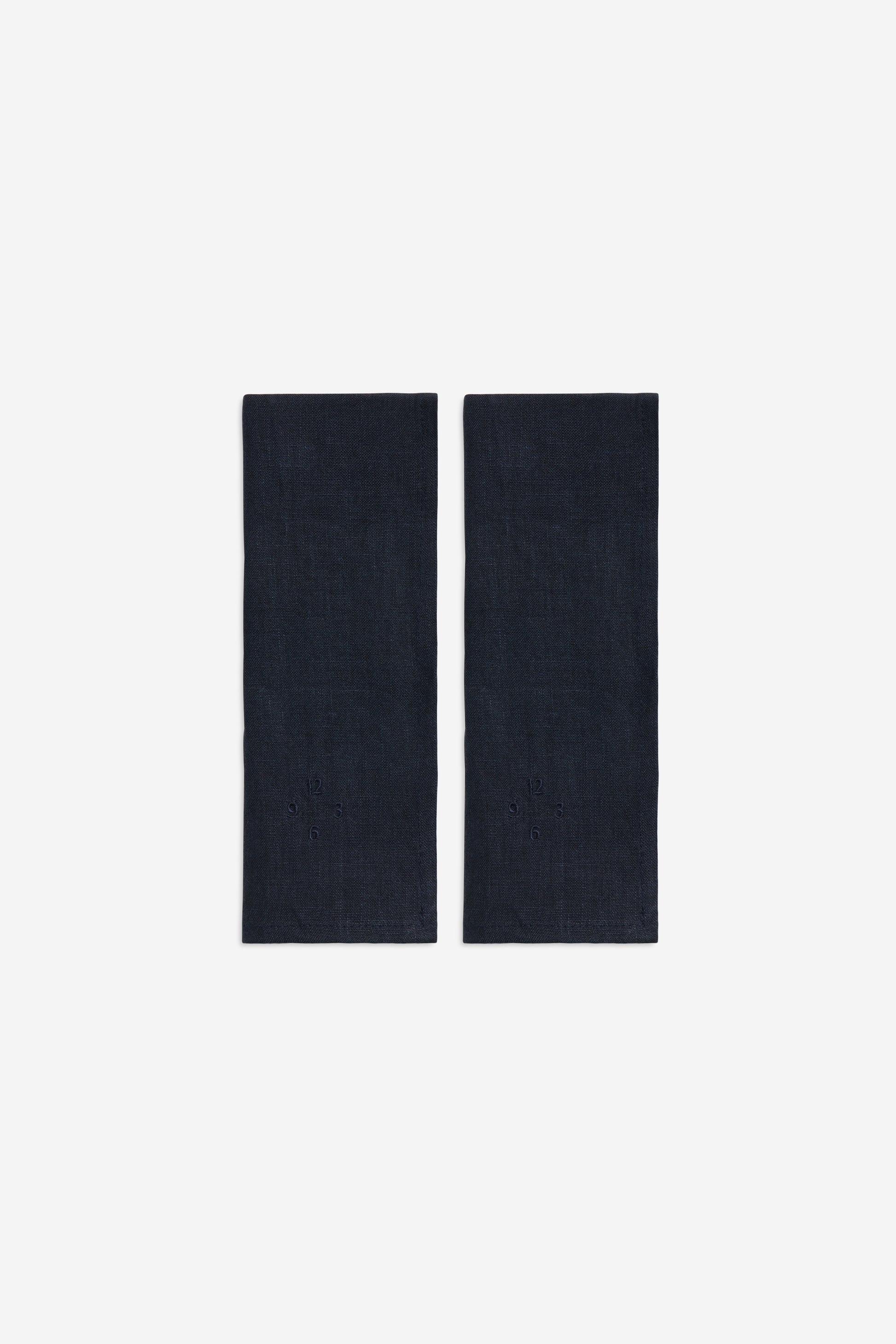 Accessories, set of two napkins, 100% Belgian linen, midnight navy, 45x45cm.