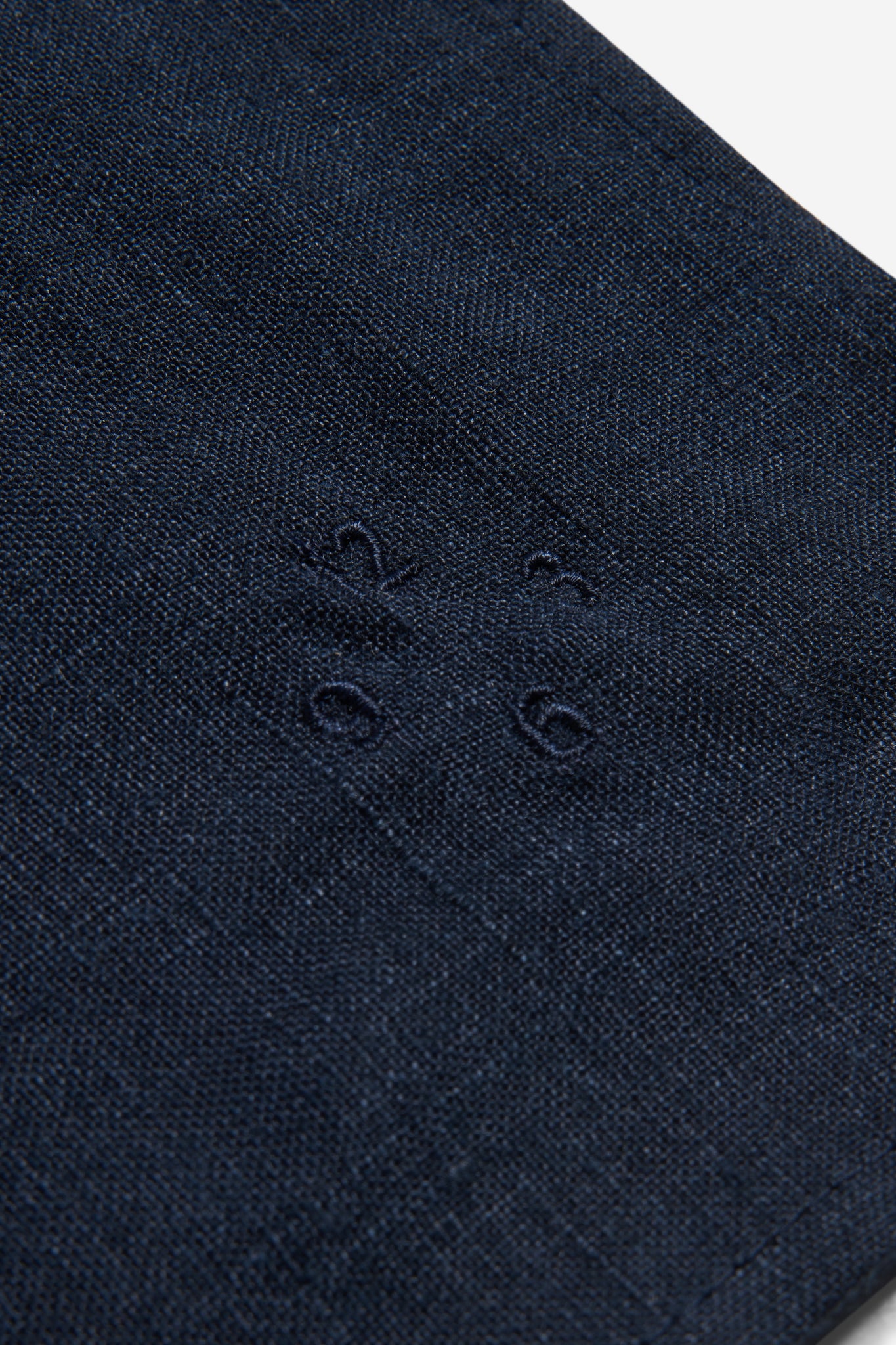 Accessories napkin, set of 2, 100% Belgian linen, midnight navy, with embroidered numbers.