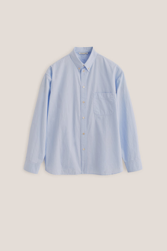 Men's long-sleeved shirt, organic cotton, garment washed, light blue, with patch pocket.