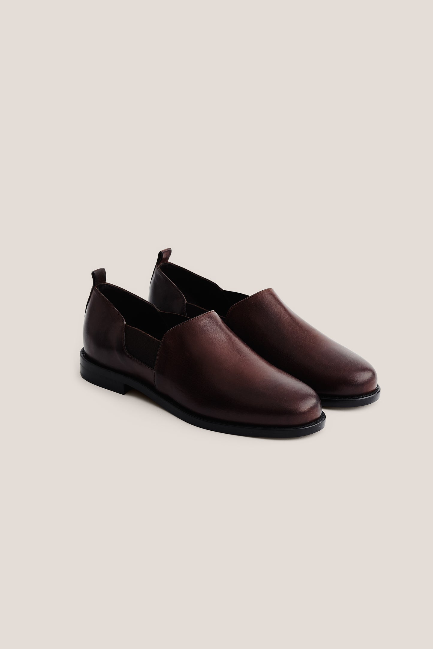 Men's accessories slipper, buffalo leather, smooth surface, dark brown.