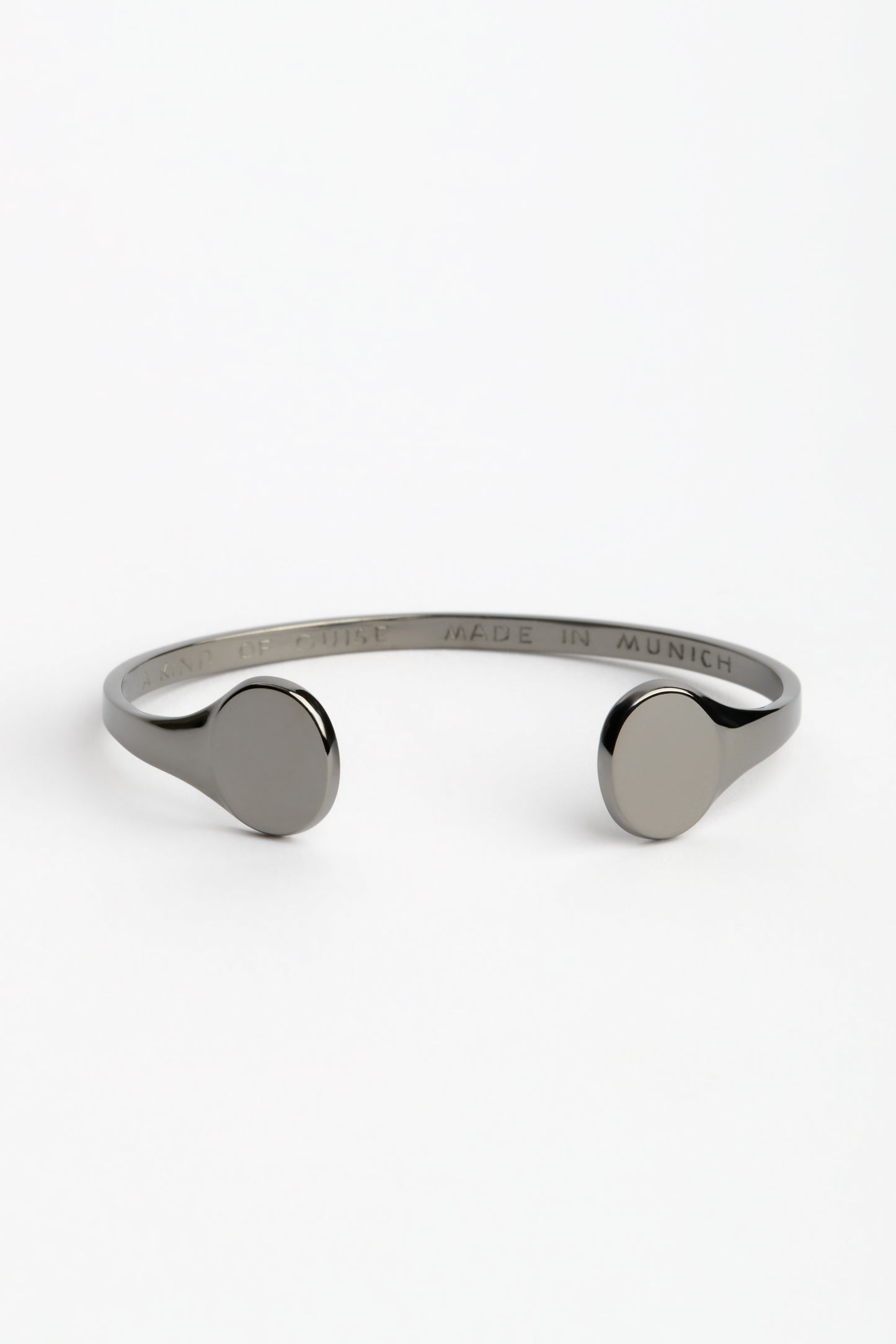 SIGNET BRACELET BLACK