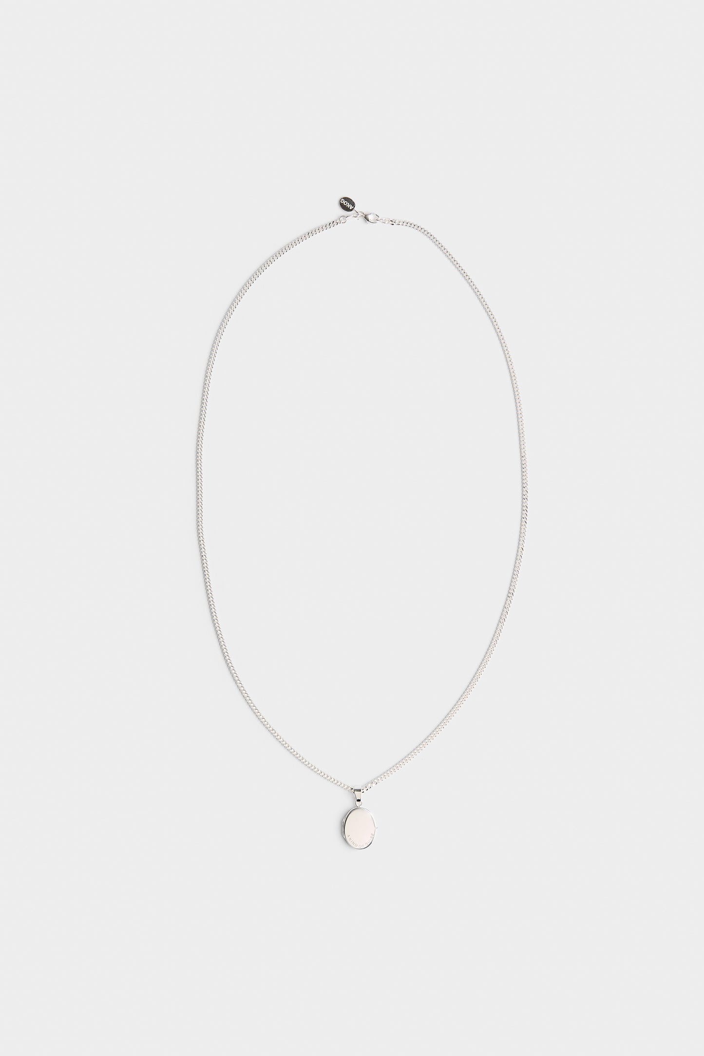 MEDALLION NECKLACE