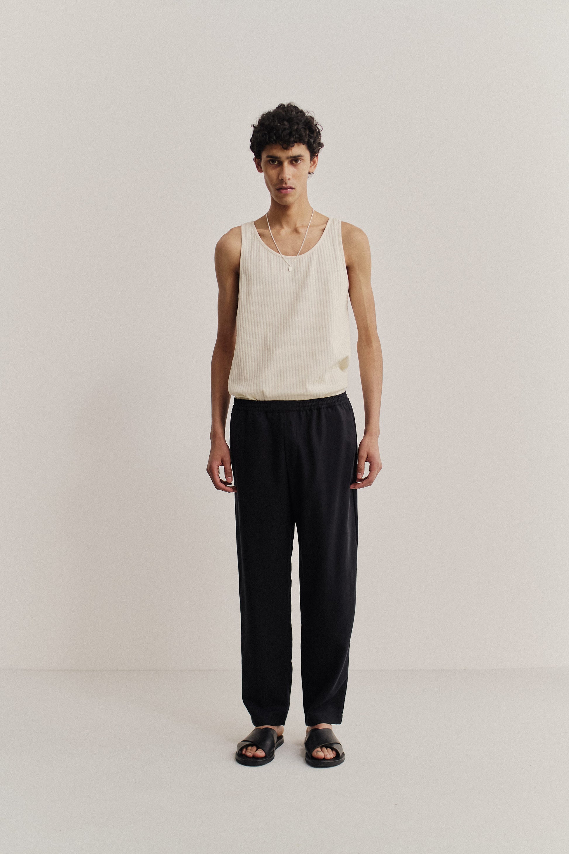 Men's long-pants, lyocell heavy twill, black, relaxed fit, elasticated waist, cropped leg.