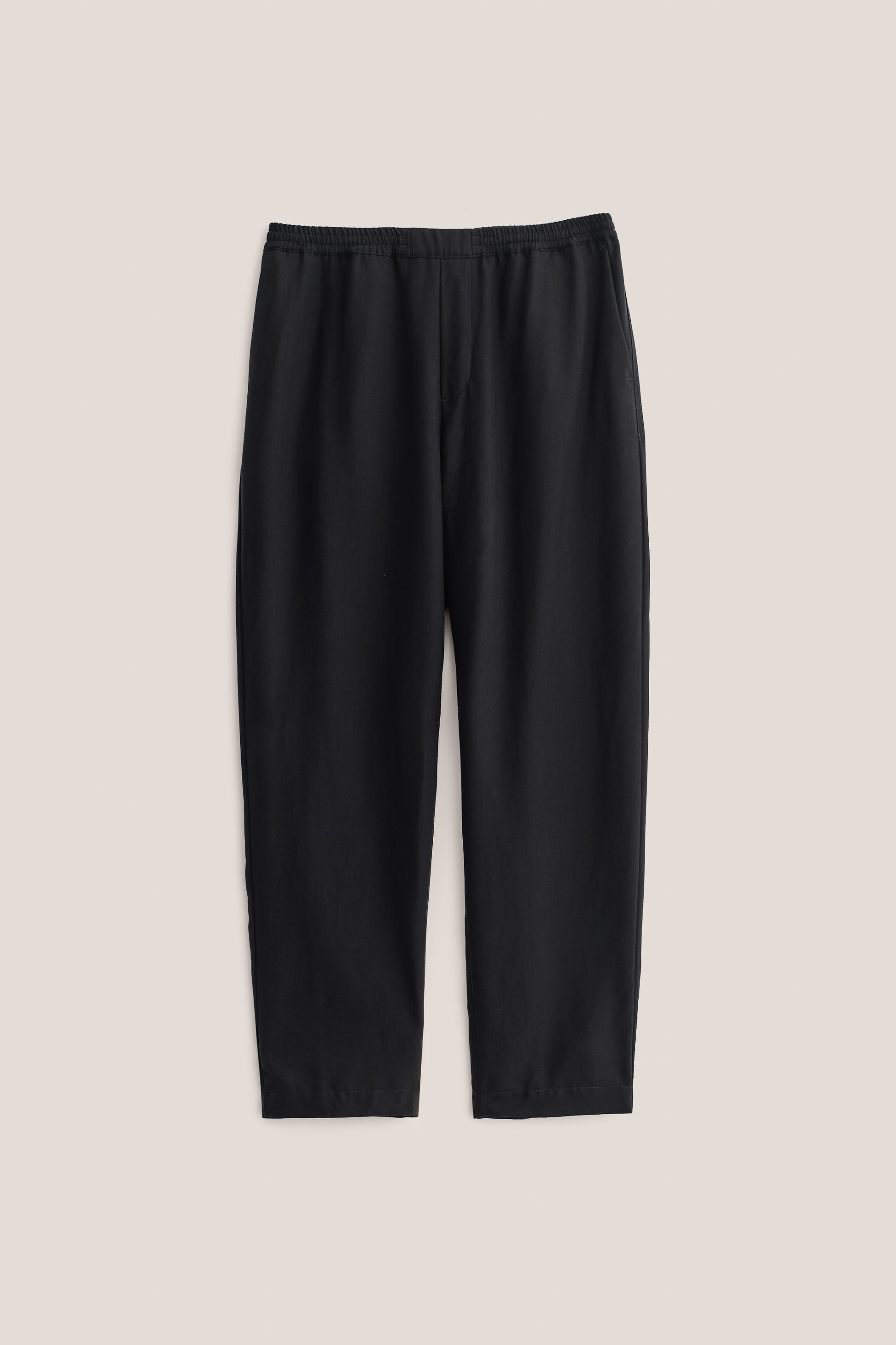 Men's long-pants, lyocell heavy twill, black, elasticated waist, cropped leg.