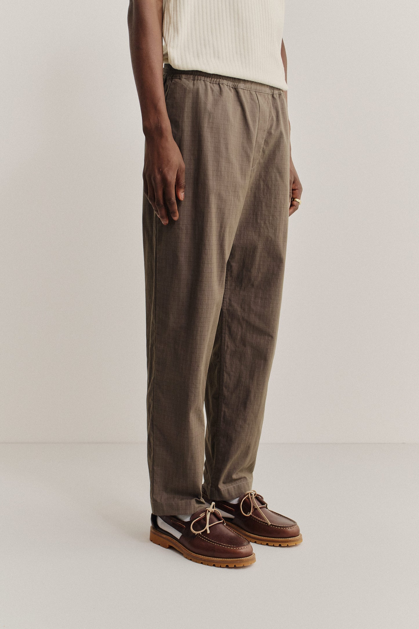 Men's long-pants, cotton blend ripstop, brown, relaxed fit, elastic waist, cropped leg.