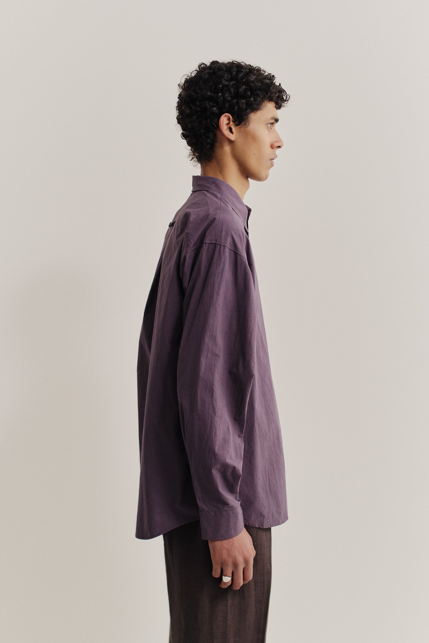 Men's long-sleeved shirt, cotton, washed purple, oversized fit, curved hem.
