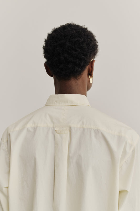 Men's long-sleeved shirt, organic cotton, garment washed, light yellow, with back pleat.