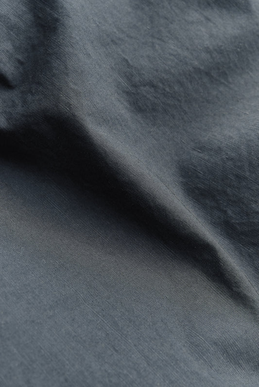 Men's long-sleeved overshirt, cotton-linen blend, garment dyed, dark grey.