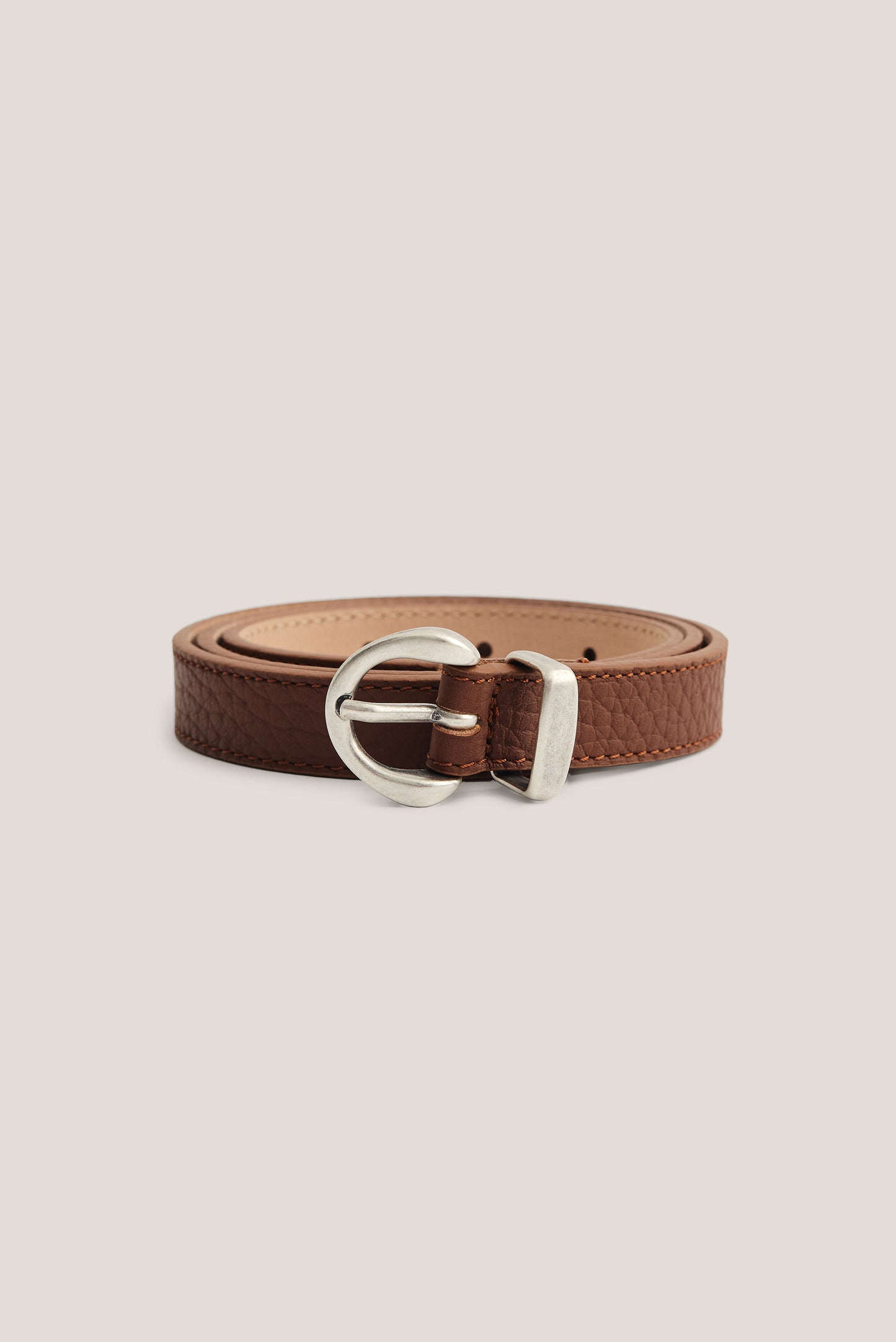 Men's accessories belt, grainy calf leather, brown, with a silver-tone buckle.