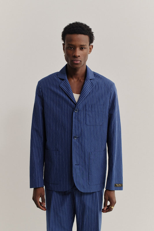 Men's tailoring, Deconstructed Atelier Blazer, cotton-linen seersucker, ocean stripe, three patch pockets, rounded lapel.