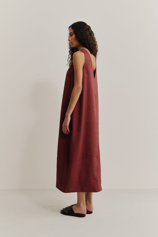 Women's dress, Diani, linen-virgin wool-mohair blend, prunelle weave, brick red, oversized silhouette, V-neck back.
