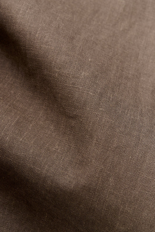 Men's outerwear jacket, 100% linen, natural brown, with a subtly crushed surface.