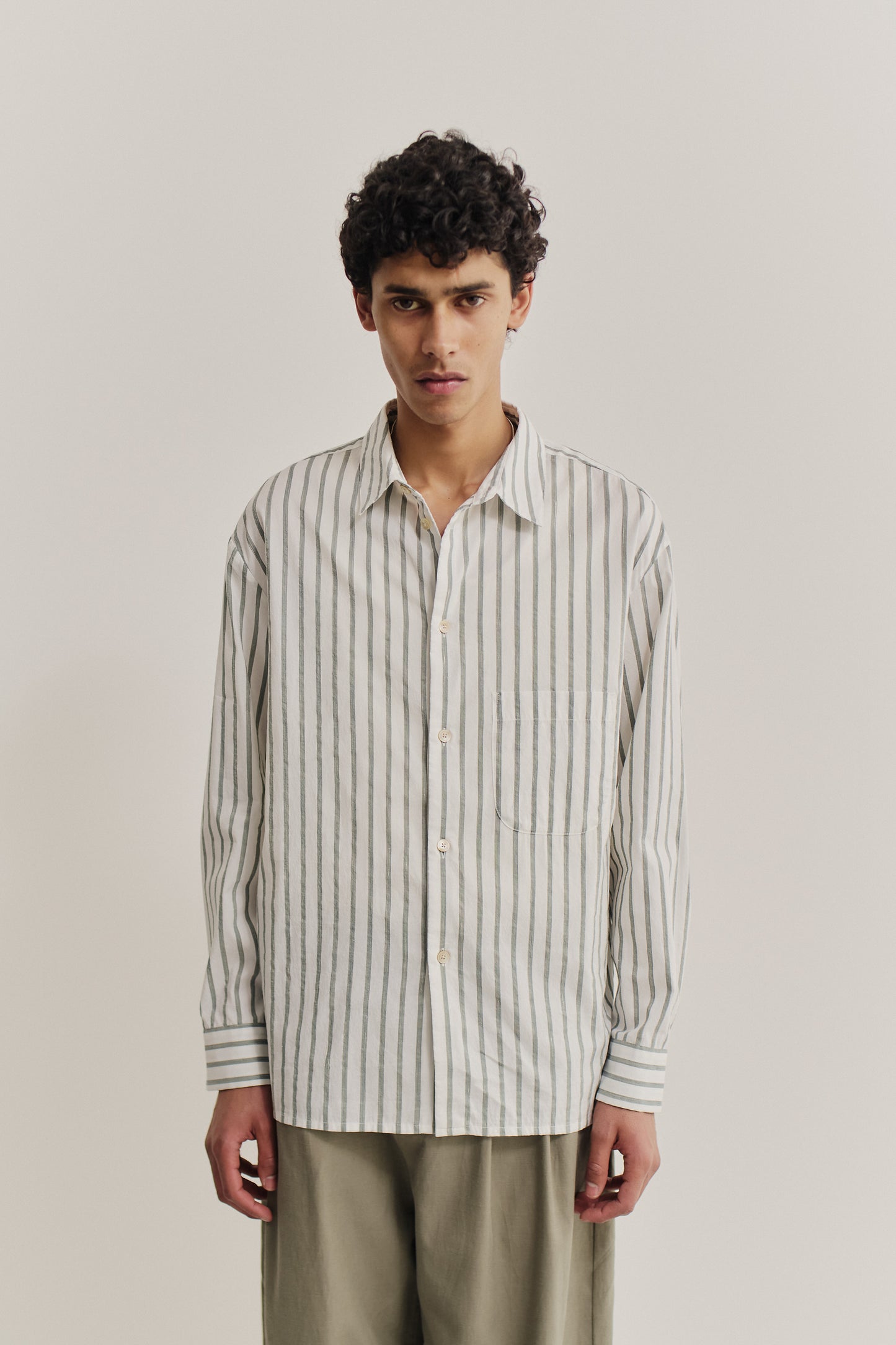 Men's long-sleeved shirt, cotton-silk-linen blend, washed finish, white with green fine stripes, oversized fit.
