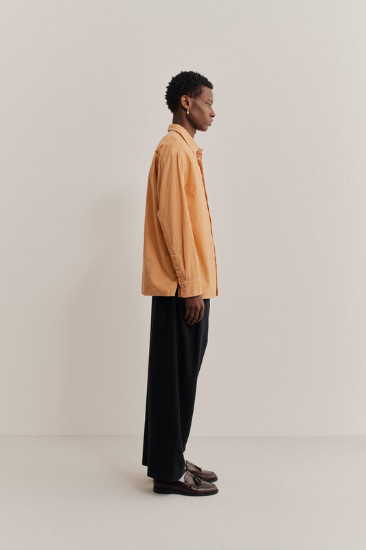 Men's long-sleeved shirt, oversized, 100% cotton light corduroy, garment washed, in a soft orange hue.