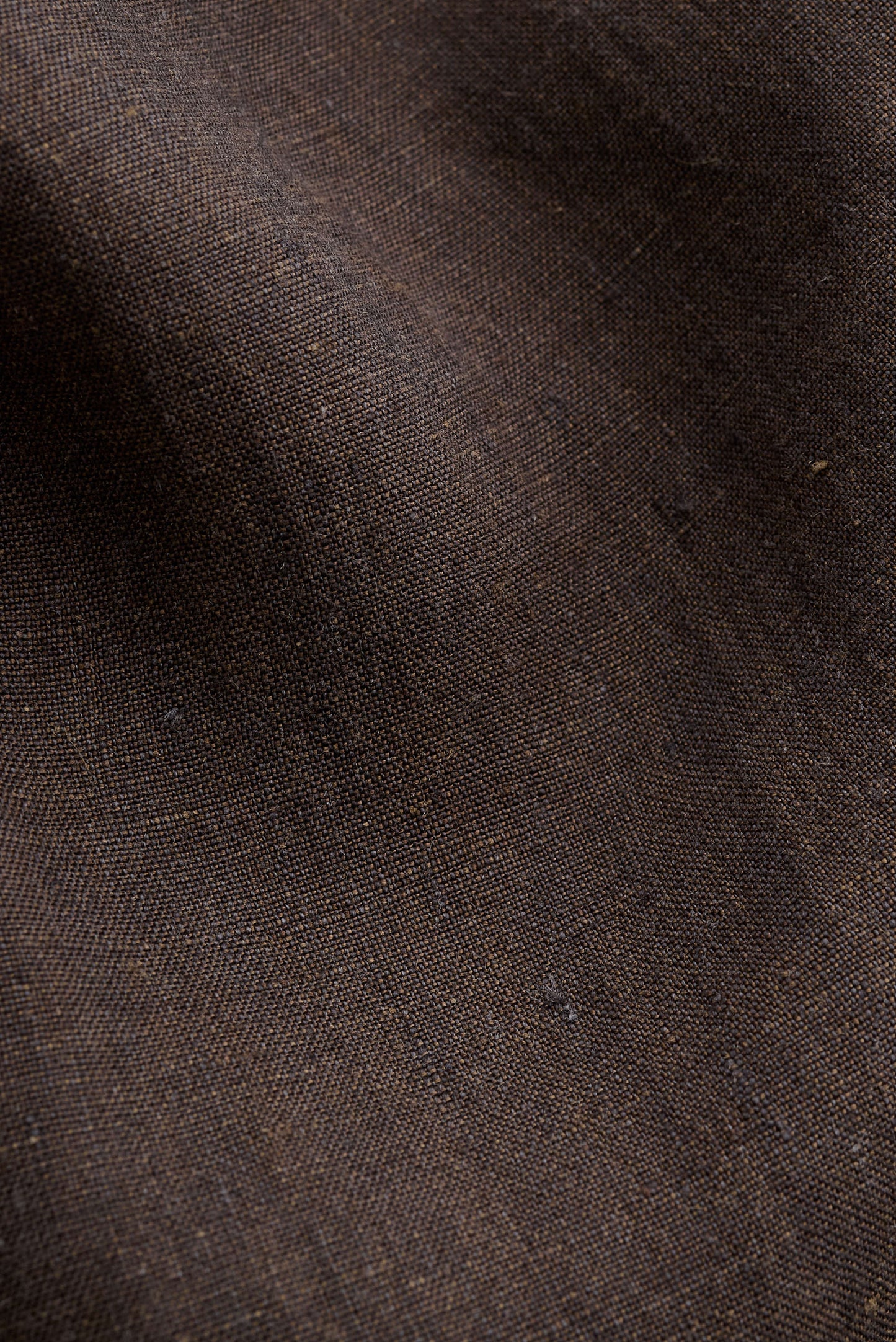 Men's tailoring, relaxed double-buttoned blazer, 100% linen, canvas weave, burnt umber.