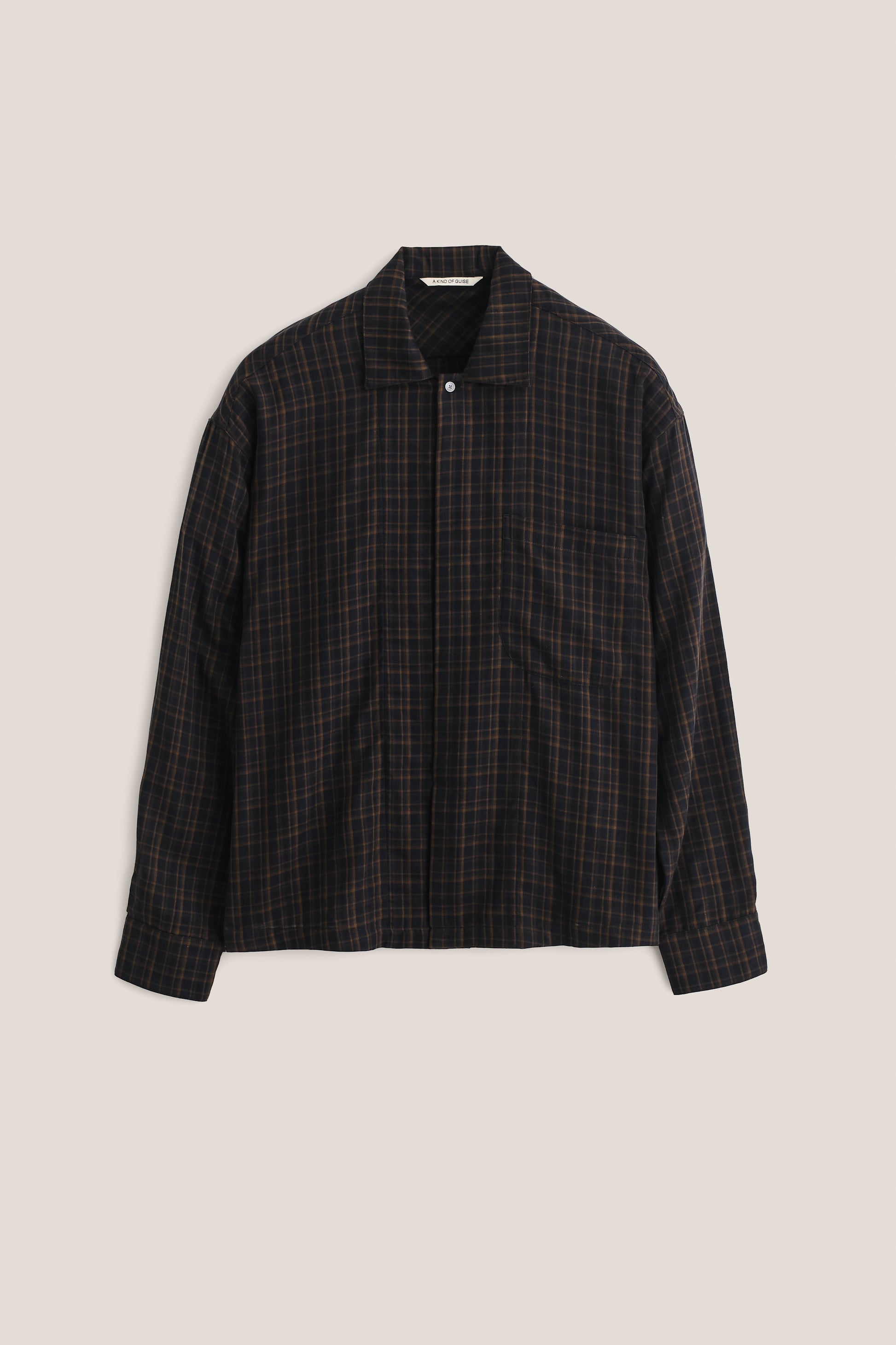 Men's long-sleeved shirt, cotton-lyocell double gauze, dark-toned check, wide boxy fit, patch pocket.