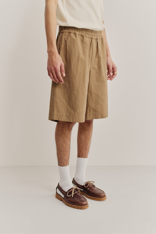 Men's pants, shorts, cotton-linen seersucker, brown with white pinstripes, elastic waist, wide leg.