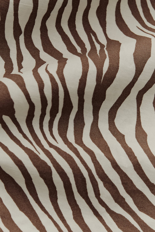 Men's short-sleeved shirt in fluid zebra-inspired stripe cotton blend, brown and off-white.