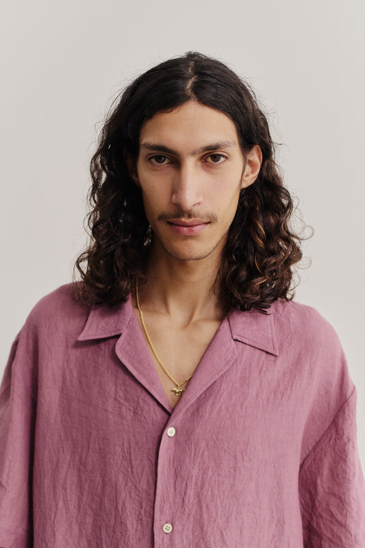 Men's short-sleeved shirt, Tennpiboshi linen, in a relaxed fit with notched collar, dusty rose.