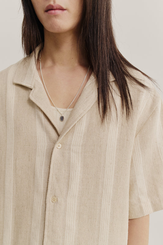 Men's short-sleeved shirt, recycled cotton-linen blend, herringbone with off-white stripes, beige.