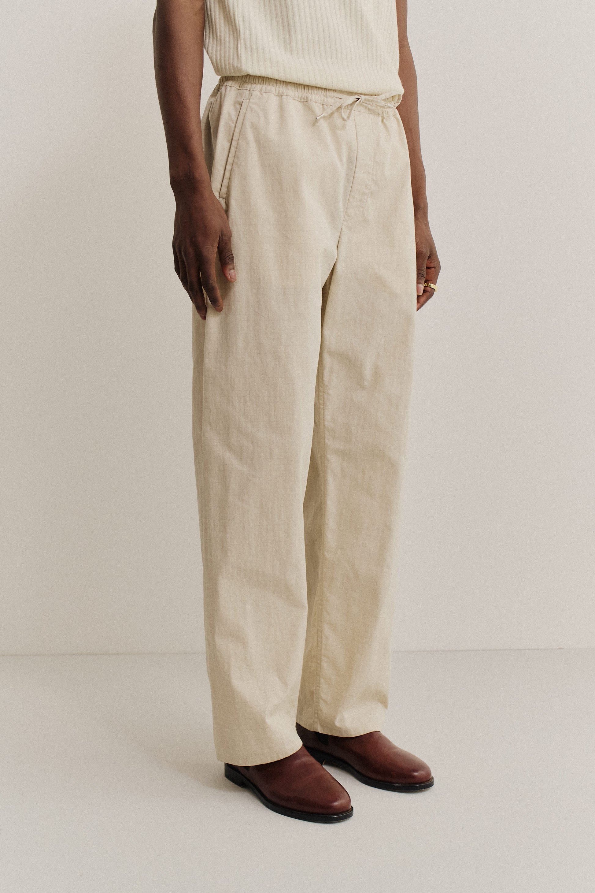 Men's long pants, cotton mix ripstop, beige, wide straight fit, elasticated waist, front welt pockets.
