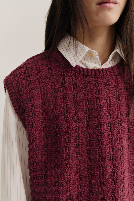 Women's knit vest, organic cotton-wool bouclé, openwork pattern, burgundy.