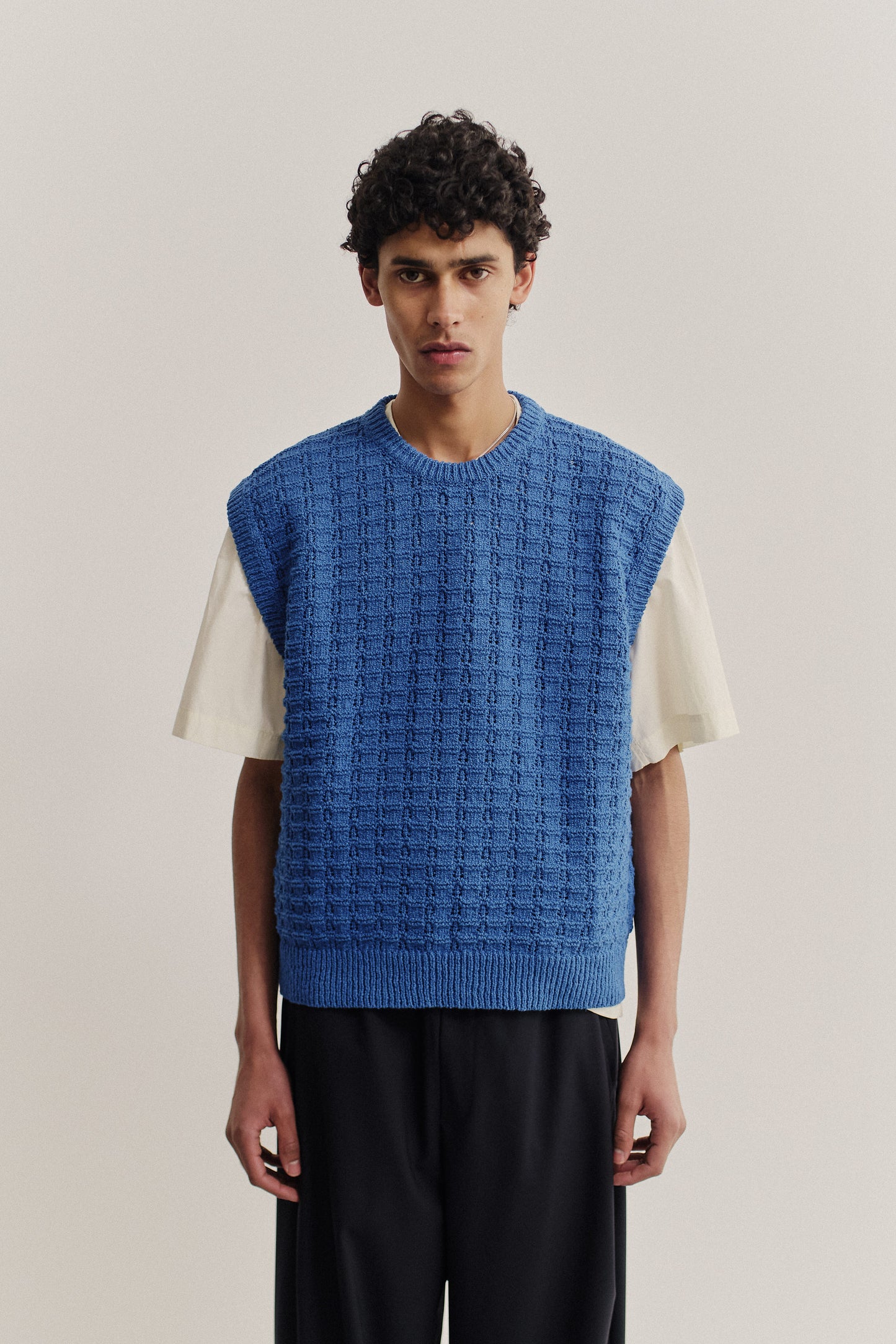 Men's knit vest, organic cotton bouclé, blue, openwork knit pattern, oversized fit.