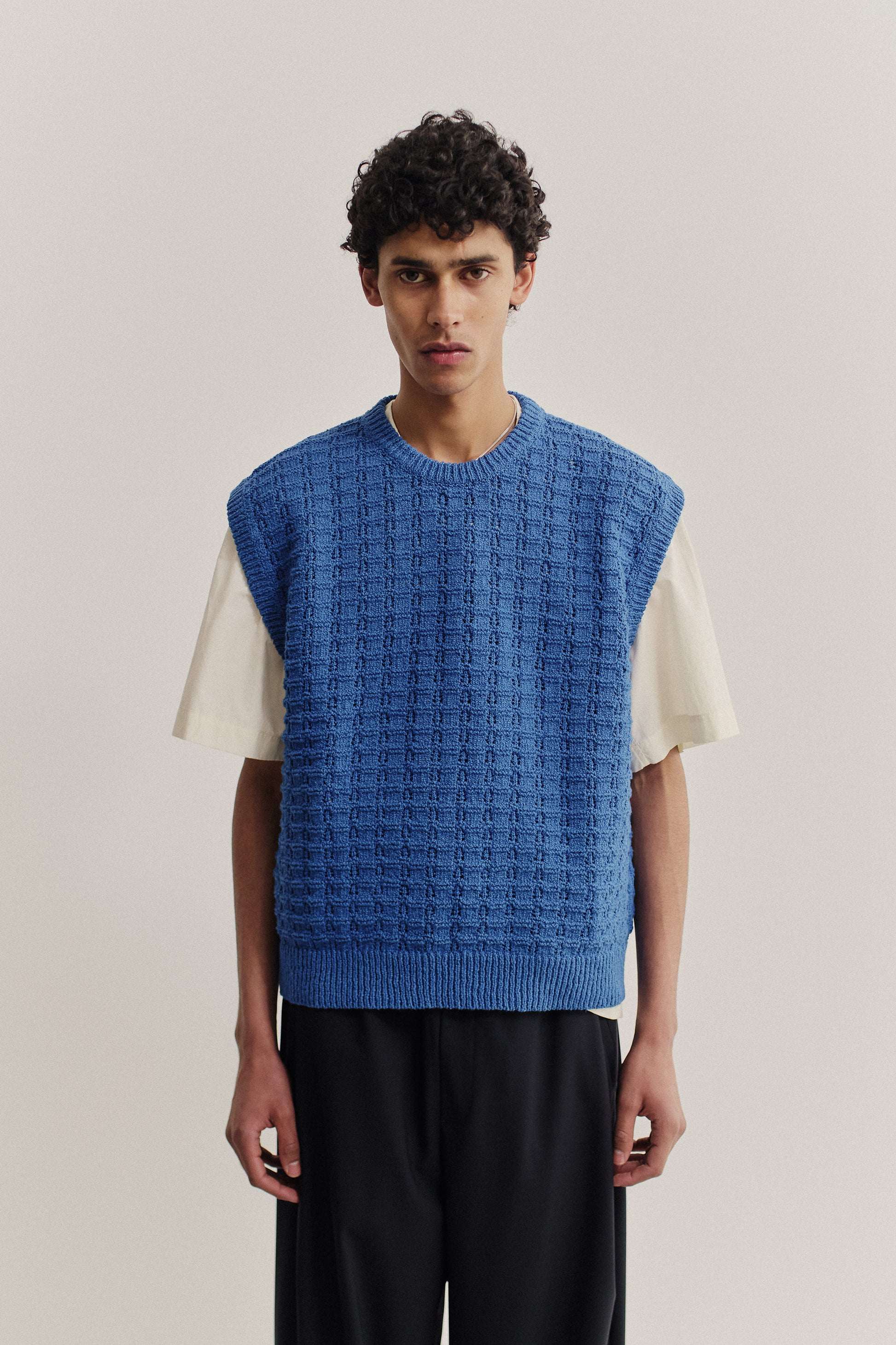 Men's knit vest, organic cotton bouclé, blue, openwork knit pattern, oversized fit.