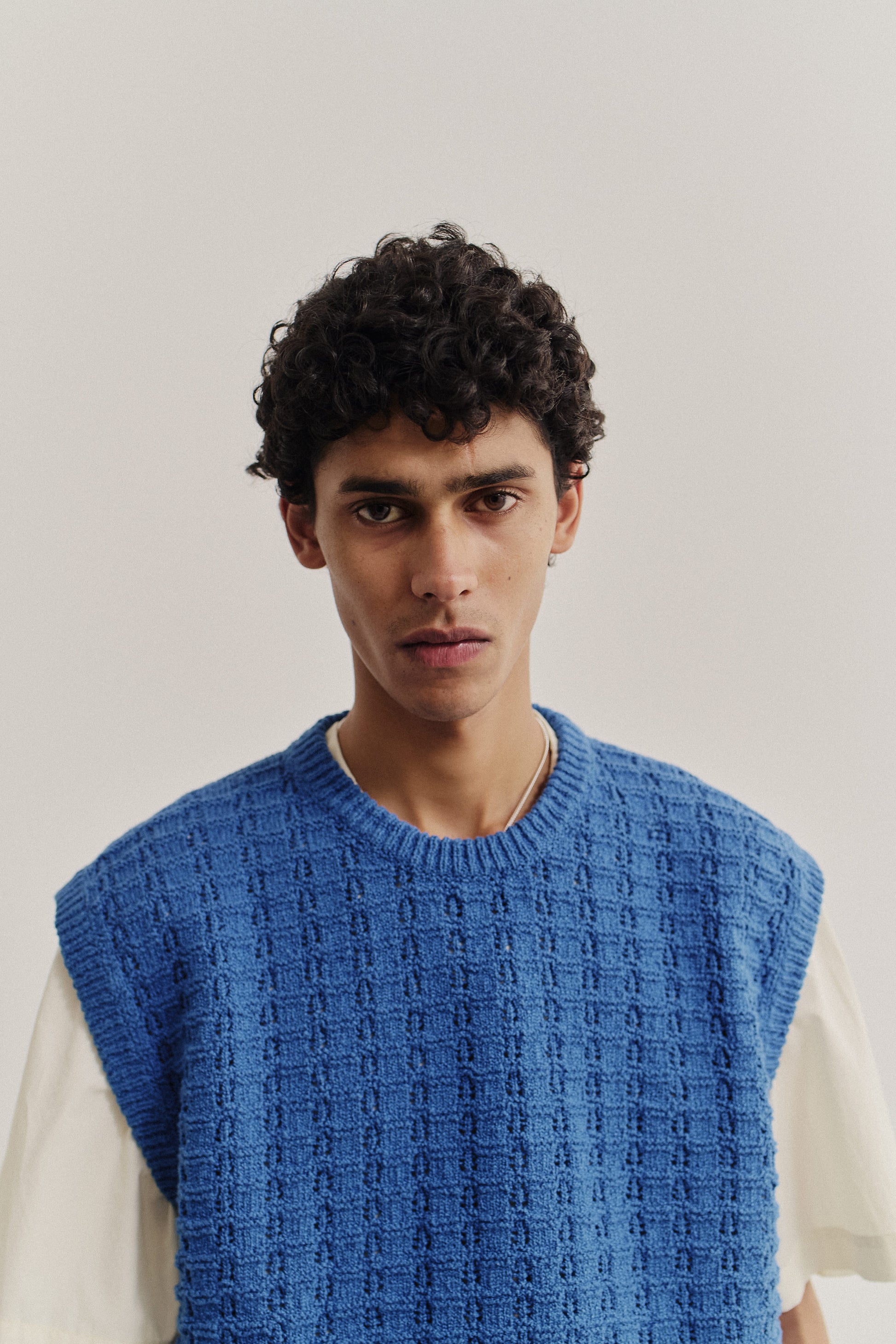 Men's knit vest, organic cotton-wool bouclé, openwork knit, blue.