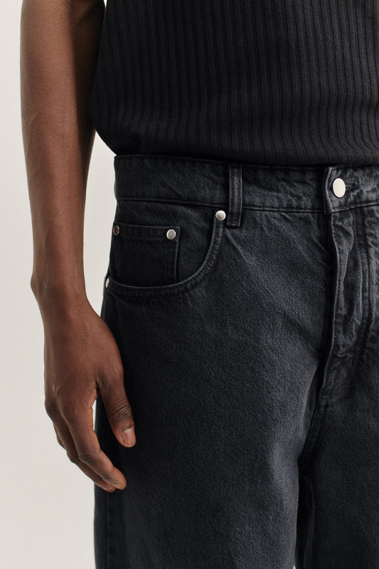 Men's long-pants, organic cotton, stone washed, dark grey Terek Jeans with a loose fit.