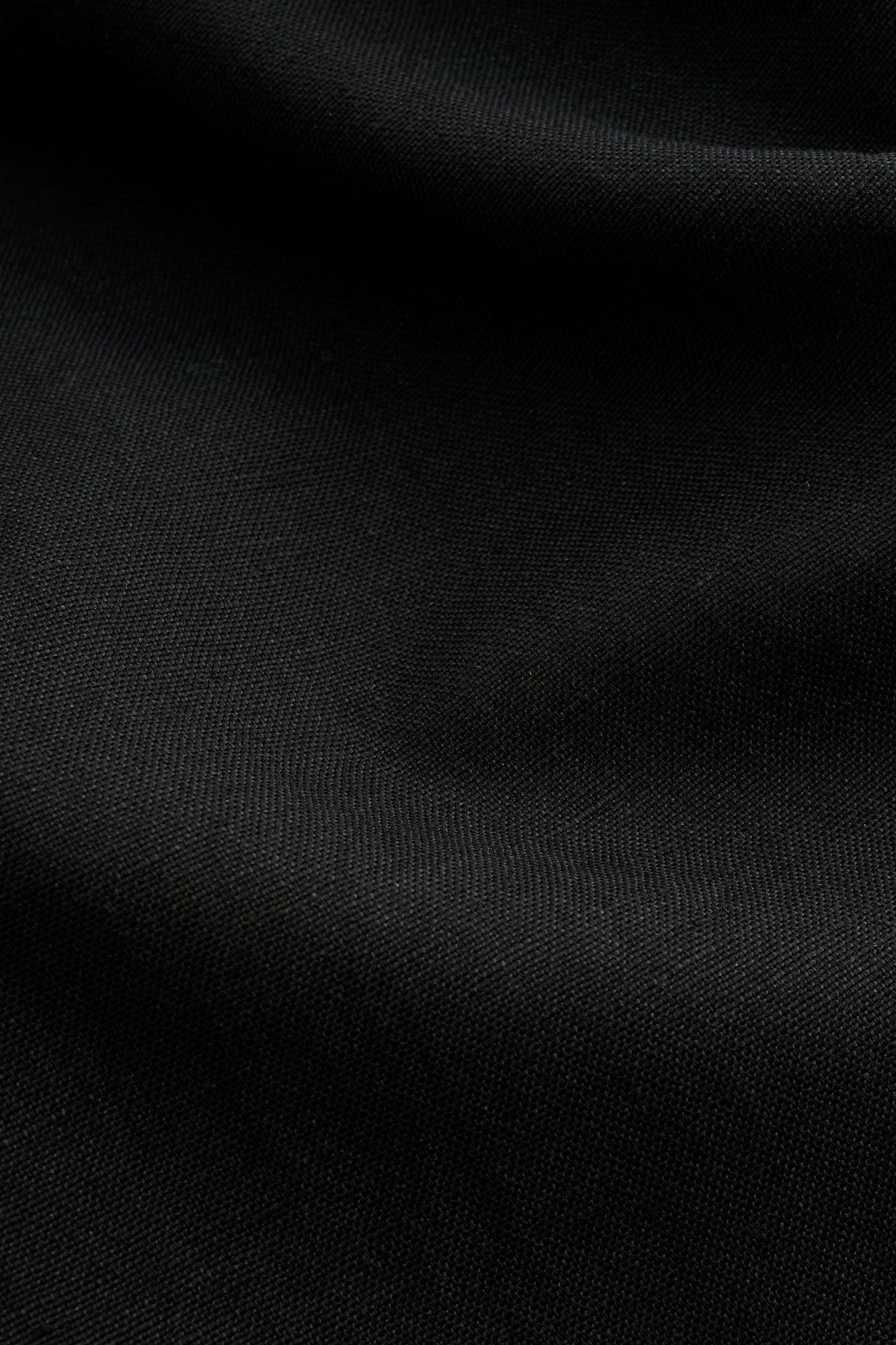 Men's shorts, worsted wool and linen blend, black.