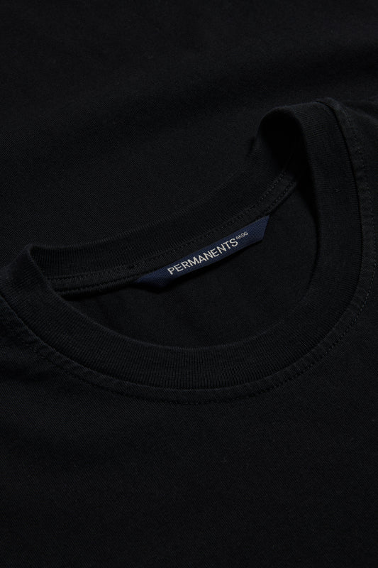 Men's jersey short-sleeved shirt, 100% organic cotton, pre-washed black, with classic round neckline.