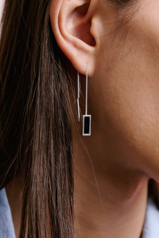 BAR CHAIN EARRING