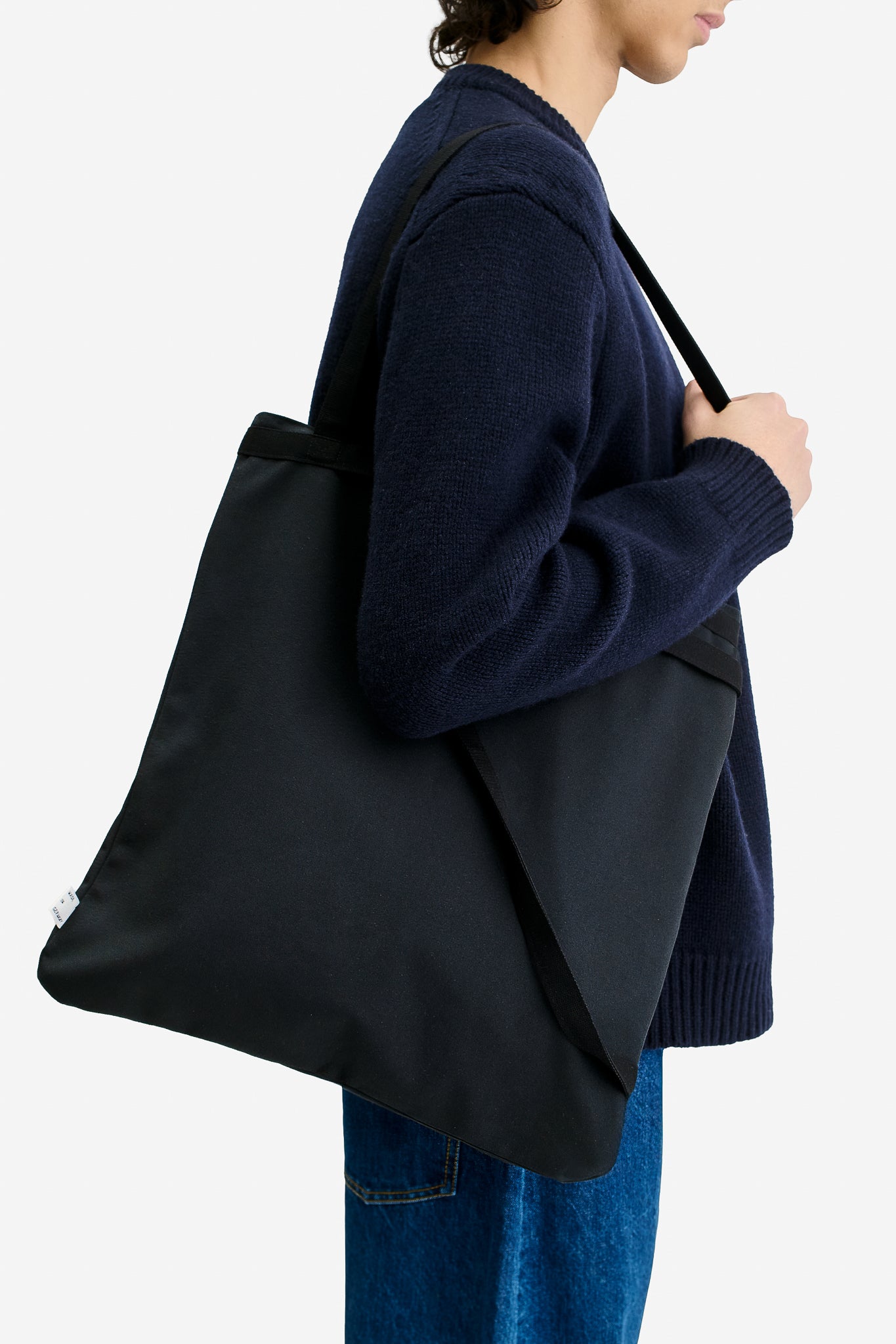 Women's accessories tote bag, recycled Ventile® cotton, water-repellent, black, 3-way design.