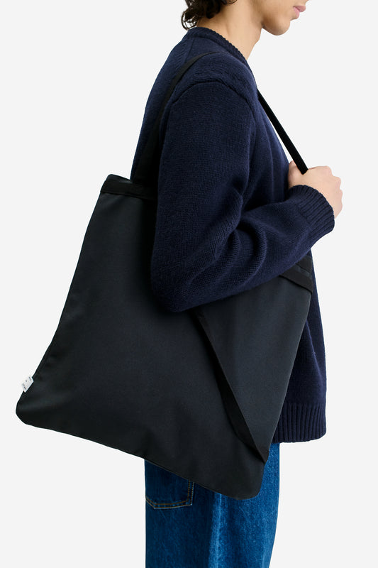Women's accessories tote bag, recycled Ventile® cotton, water-repellent, black, 3-way design.