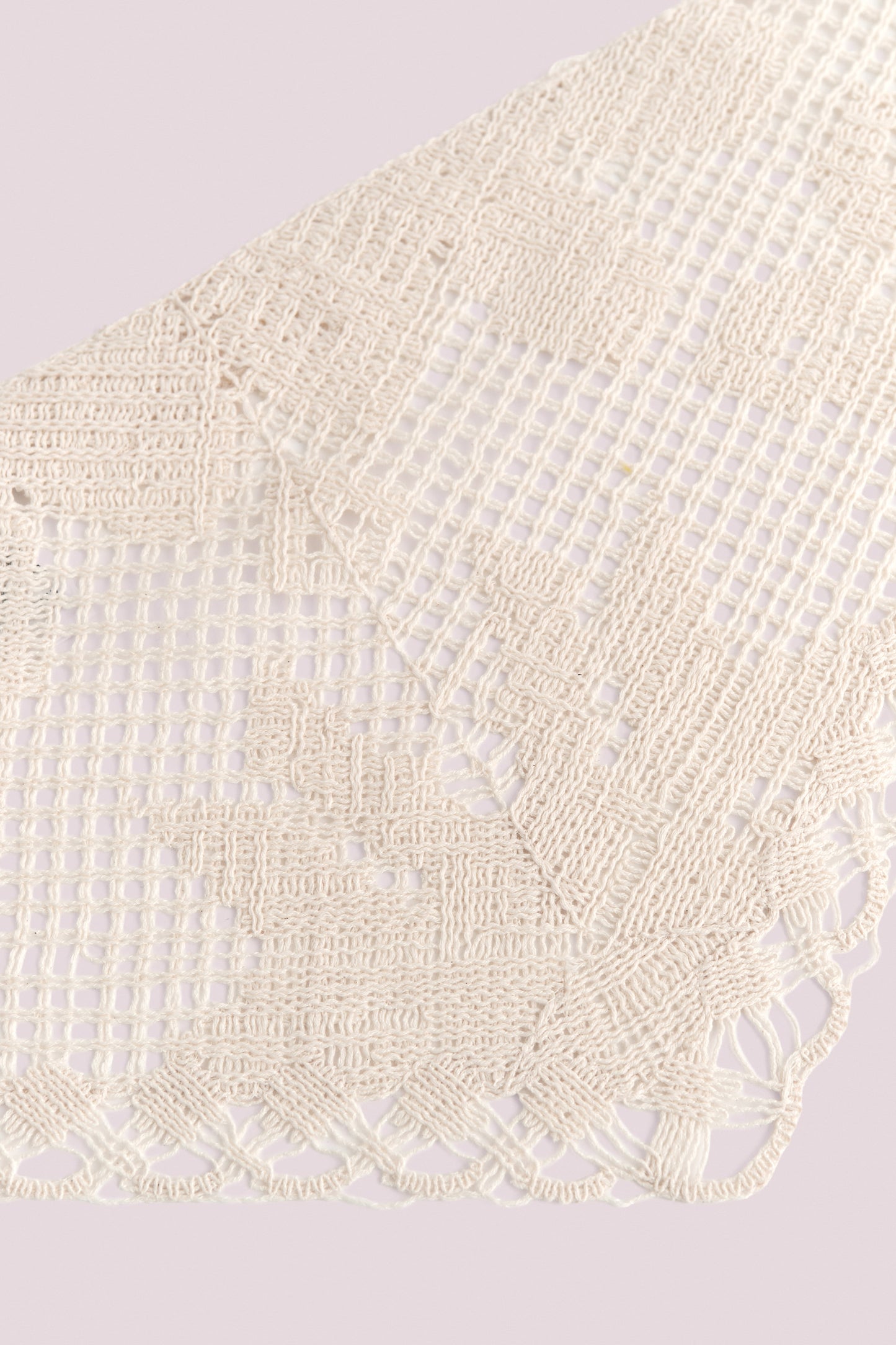 TRIANGLE LACE SCARF